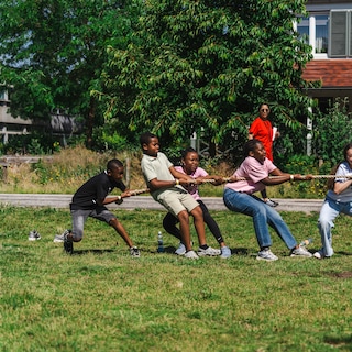 Amsterdam-Zuidoost kicks off first Keti Koti Sports Day with tjoro-tjoro, trappevoet and schoppesteentje