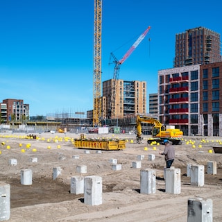 Highest number of new social housing units in Amsterdam in 16 years, but concerns remain: ‘Permits sometimes take way too long’