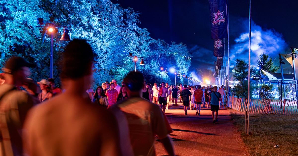 Onrust bij hardstylefestival Defqon.1 na vroegtijdige beëindiging vanwege hitte, politie massaal aan