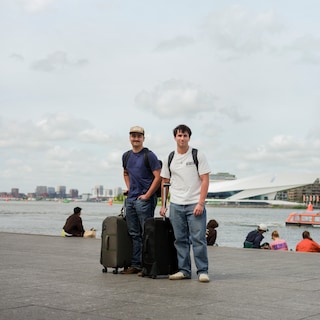 US brothers Hayden (20) and Zander (24) travel through Europe: 'Weed is legal in Colorado too, but I want to compare it here'