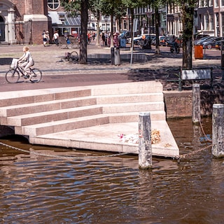 One of the granite triangles of the Homomonument points toward Dam Square, where the National Remembrance Day is held annually