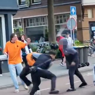 20-year-old man arrested after chain lock attack and street robbery in De Pijp following Netherlands-Morocco match