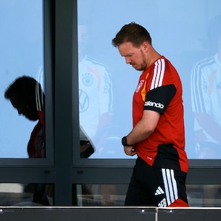 Bondscoach Julian Nagelsmann vertrekt bij Duitsland na teleurstellend WK