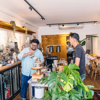 Many coffee shops in Amsterdam, but few with Indonesian beans; Hejo in Oud-West is changing that