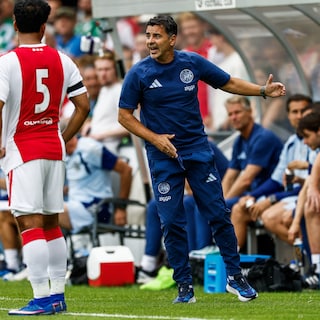Míchel makes his debut for Ajax: what stood out during his first match on the bench?