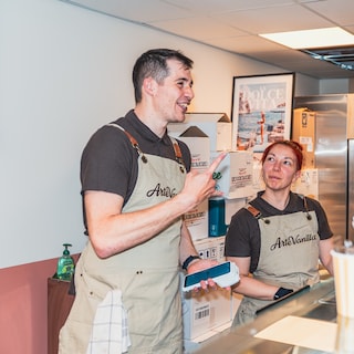 This new ice cream parlor brings Bologna to Amsterdam: It should taste like youre biting into a real pistachio