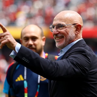 Spanje wint met een bank vol kwaliteit en een coach die perfect blijft bijsturen