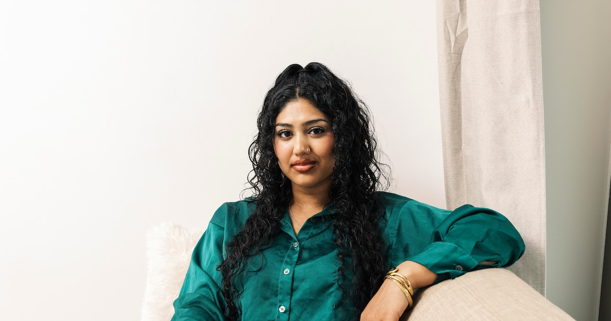 Actrice Roeqayyah (22) zoekt hard naar een huurhuis: ‘Welke jonge zzp’er verdient nou vier keer Amst