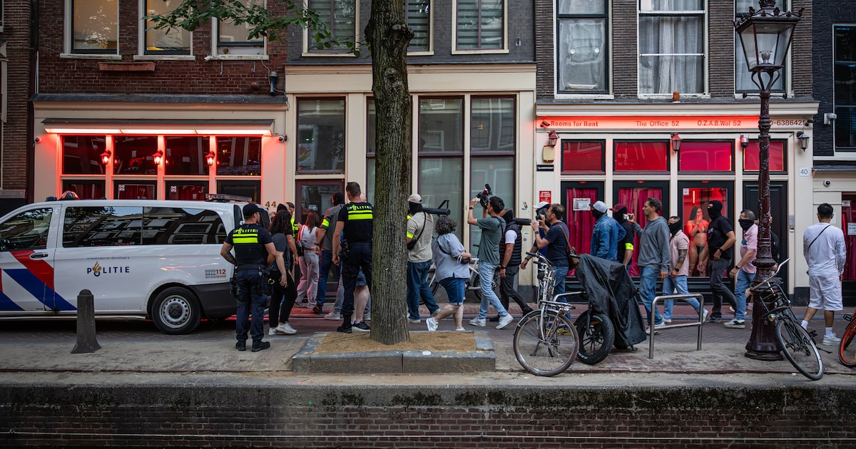Zij proberen uitgebuite vrouwen los te weken van hun pooiers: ‘Ze zien zichzelf lang niet altijd als