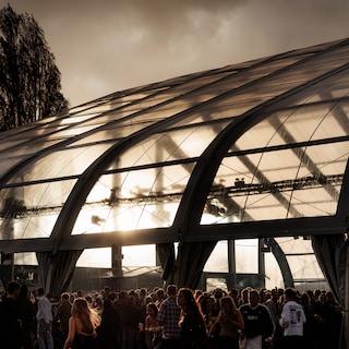 From traffic chaos to storming the entrance: festivals by Amsterdam organizer Sona frequently spiral out of control