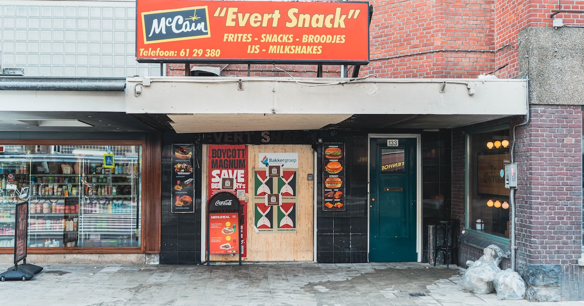 Crowdfunding voor uitgebrande snackbar in De Baarsjes leverde al 20.000 euro op: ‘Mahmoud kan het na
