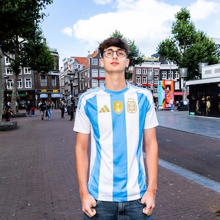 Spanish and Argentine fans in Amsterdam prepare for World Cup final: ‘If there is one country that doesn't get rattled, it’s us’