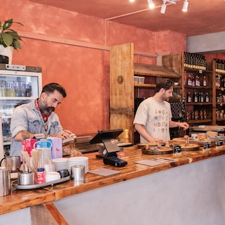 Not gyros but bougatsa: taste the new flavor of Greece at Fanke Greek Deli on the Rozengracht