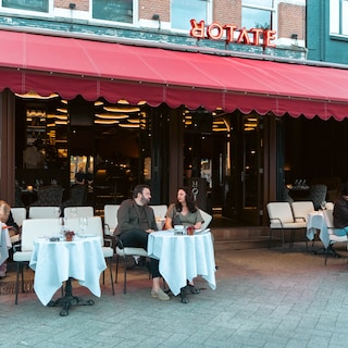 Drinking, dining and a bit of dancing: hospitality-industry kids open restaurant Rotate at Kleine-Gartmanplantsoen