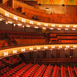 Loveseats in the boxes and LED lighting for ambiance: Tuschinski reopens main auditorium after large-scale renovation