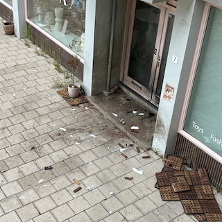 Two explosions at toy store on Staalmanplein in Nieuw-West within two days
