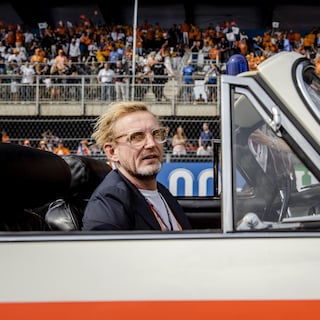 Prince Bernhard sells all business interests, including real estate and Zandvoort circuit