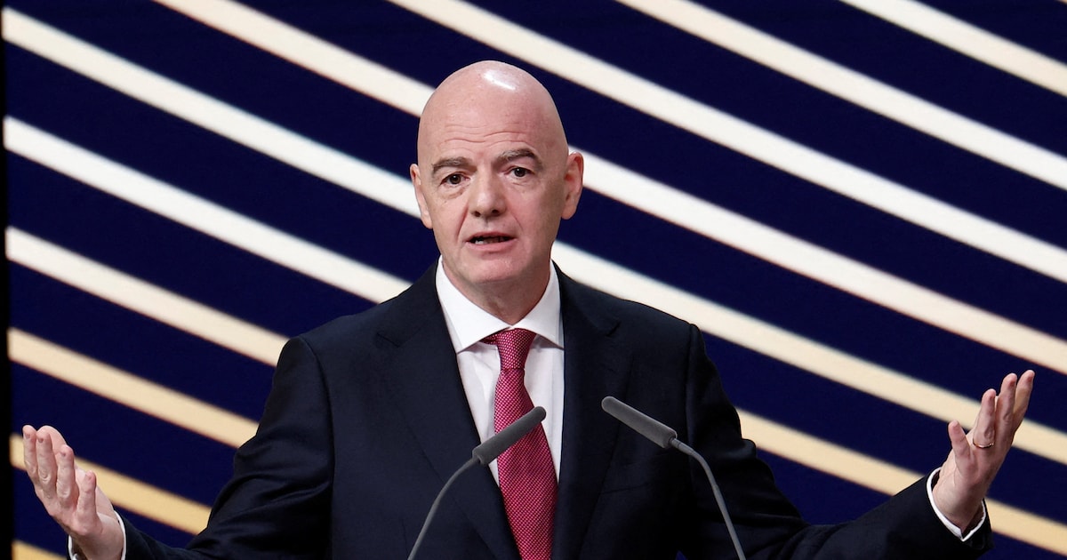 Tien jaar leek Infantino onaantastbaar bij de Fifa, tot hij zijn eigen WK wilde verkopen aan investe