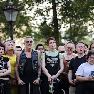 Thousands at Homomonument for Berlin victims: ‘I find it nerve-wracking to be here’