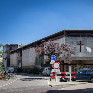 At the Afrikahuis in De Pijp, architect Joop van Stigt is saving what he can: ‘I must protect my father’s heritage’