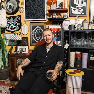 Zach (36) lives in a former brothel: ‘Men still come to the door asking for it’