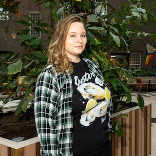 Annemarie (32) earns 2395 euros and lives with her boyfriend in the house her father bought for her: 'I know I'm lucky'