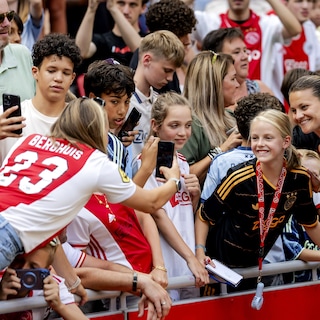 Ajax beats Rangers to reach Champions League third qualifying round