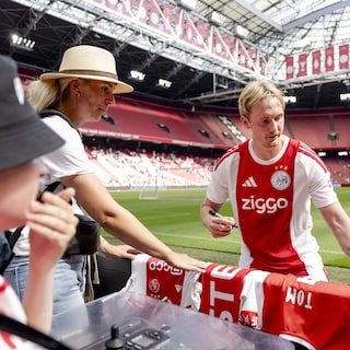 Ter Stegen and Brandt available for Ajax against Shelbourne in Conference League on Thursday