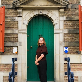 Rembrandt House director Milou Halbesma (58): ‘As a teenager, I secretly hitchhiked from the province to Waterlooplein to buy second-hand clothes’