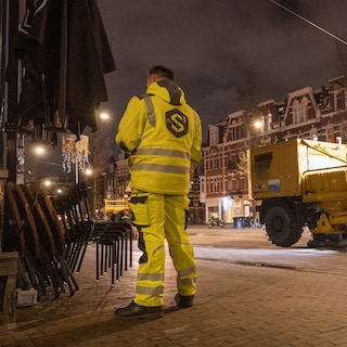 Amsterdam researches geothermal sites using heavy vibrating trucks: ‘You might be woken up by it’