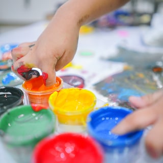 Childcare allowance increased, but Amsterdam parents more often face extra costs