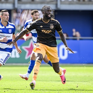 Mediocre Ajax wins thanks to PEC Zwolle red card and deep bench: ‘It’s great that we have different options’
