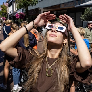 Eclipse glasses frenzy: ‘A bit expensive’, higher risk of eye injury for children during eclipse