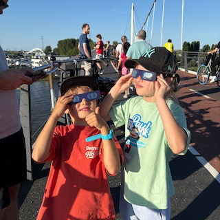 The best reader photos of the eclipse in Amsterdam