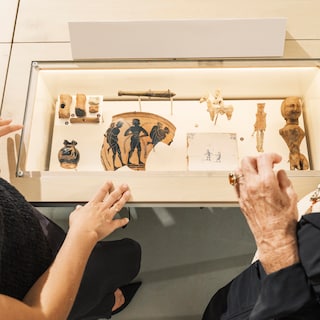 From a Nokia to a Delft blue teacup: The Vindplaats at the Allard Pierson gathers Amsterdam's archaeological finds