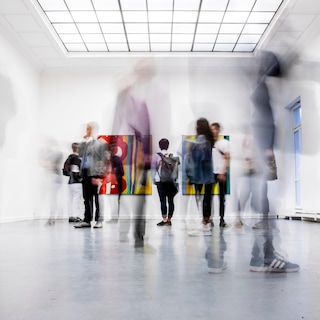 An artist's disappearance boosts sales in this cynical portrait of the art world