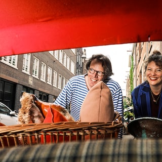 Wildschut Antiques leaves the Jordaan after 27 years to the neighborhood's dismay: 'This isn't an antique shop, these are friends'