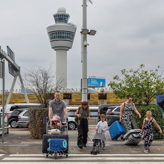 Voice of Schiphol residents silenced by internal infighting and external threats