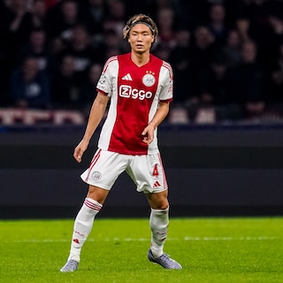 Ajax lets Ko Itakura return to Gladbach after one year at a significant loss