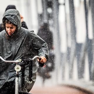 Today will be a soaking wet day: KNMI issues code yellow for the entire Netherlands due to severe thunderstorms