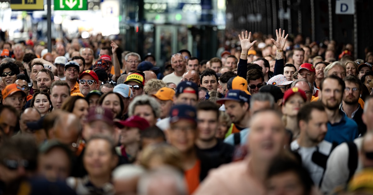 NS: recordaantal fans naar Zandvoort vervoerd