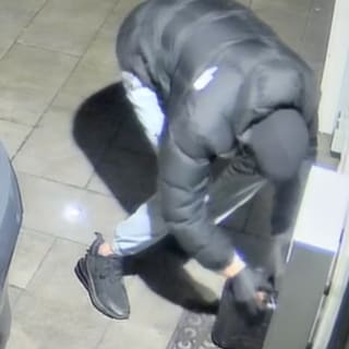Police release footage of suspect in Osdorp home explosion and shooting from earlier this year