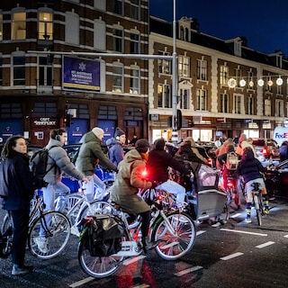 Readers on dangerous intersections in Amsterdam: 'As a cyclist, you barely have any space at this junction'