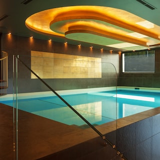 Number of Amsterdammers with private pools on the rise: Neighborhoods that were already wealthy are now becoming super-rich