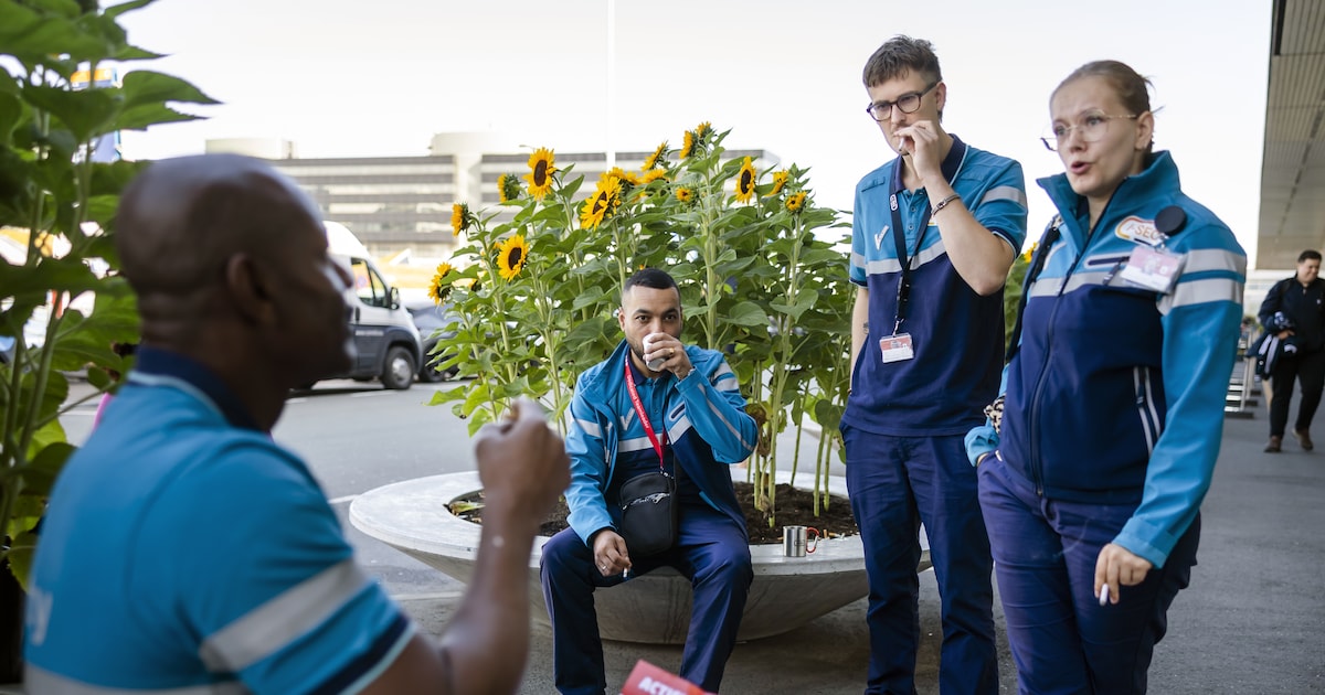 Vakbonden gaan door met voorbereiden van acties beveiligers op Schiphol