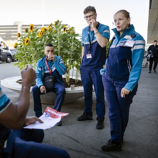 Unions continue preparations for Schiphol security guard strikes