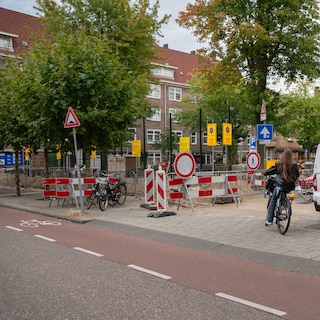 This maintenance in the Stadionbuurt will lead to dangerous congestion near schools