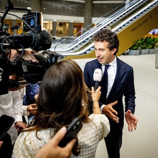 Na 15 uur onderhandelen nog geen deal over begroting, coalitieleiders spreken maandag verder