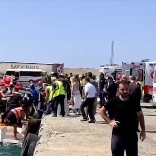 Doden na kapseizen veerboot met honderden opvarenden nabij kust van Cyprus