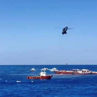 Zeker acht doden en 22 vermisten nadat veerboot met 267 opvarenden kapseist voor Cyprus, kapitein aangehouden